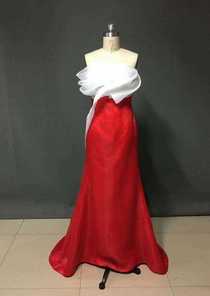 Red-White-Flowy-Drape