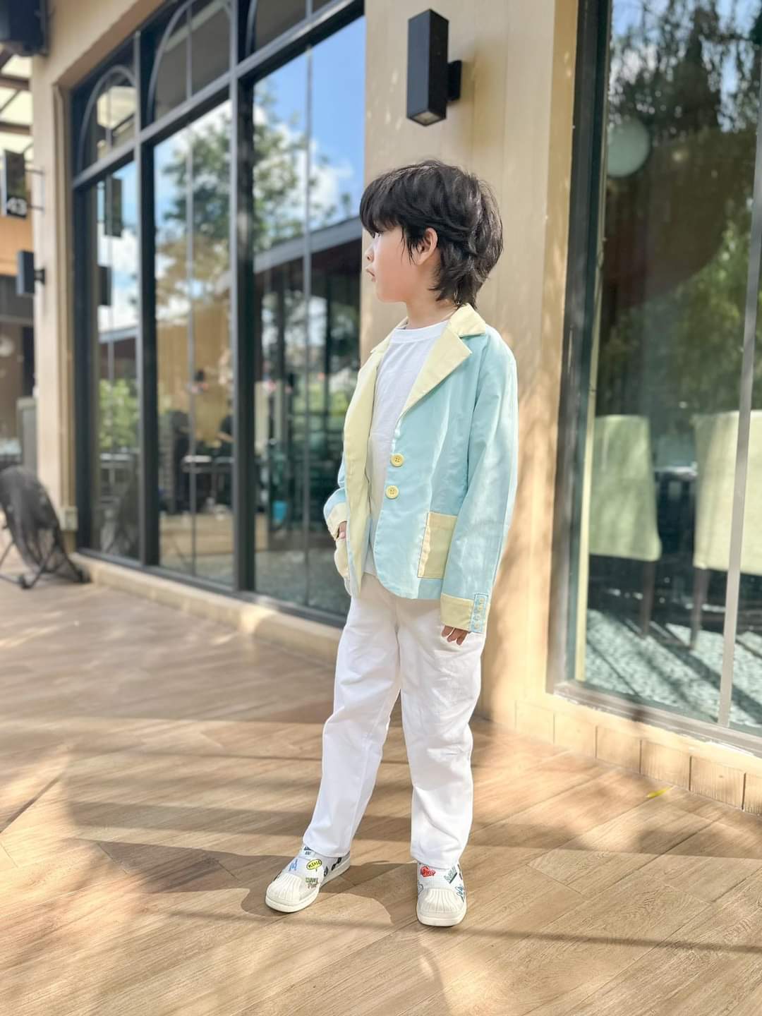 ชุดสูทเด็ก สีฟ้าอ่อนตัดขาว (ให้เช่า)