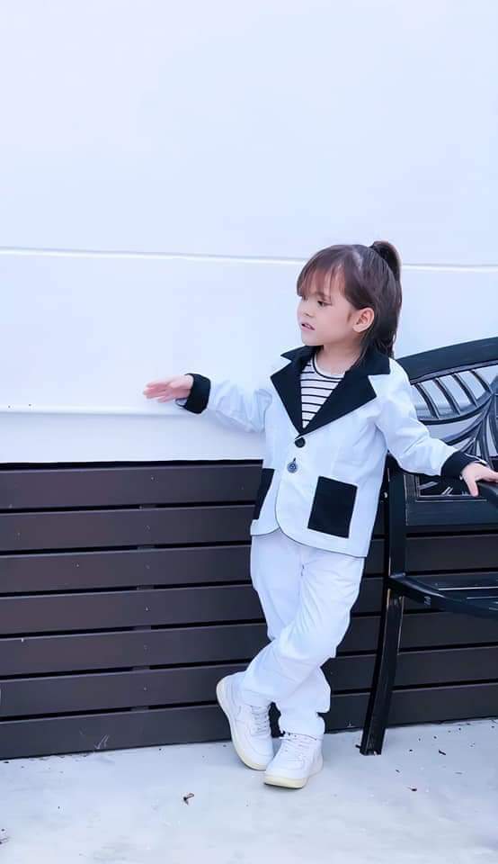 Kids Suit Rental - Black & White (Age 10-12)