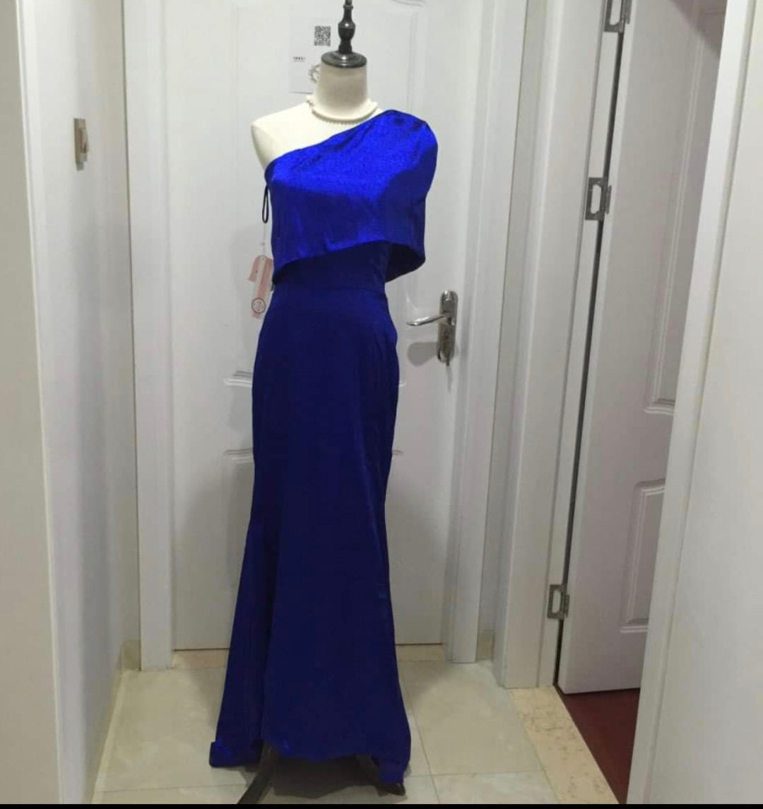 ชุดราตรีไหล่เดียวดีไซน์ระบายผ้าซาตินสีน้ำเงิน | Asymmetric Satin Drape Dress - Blue