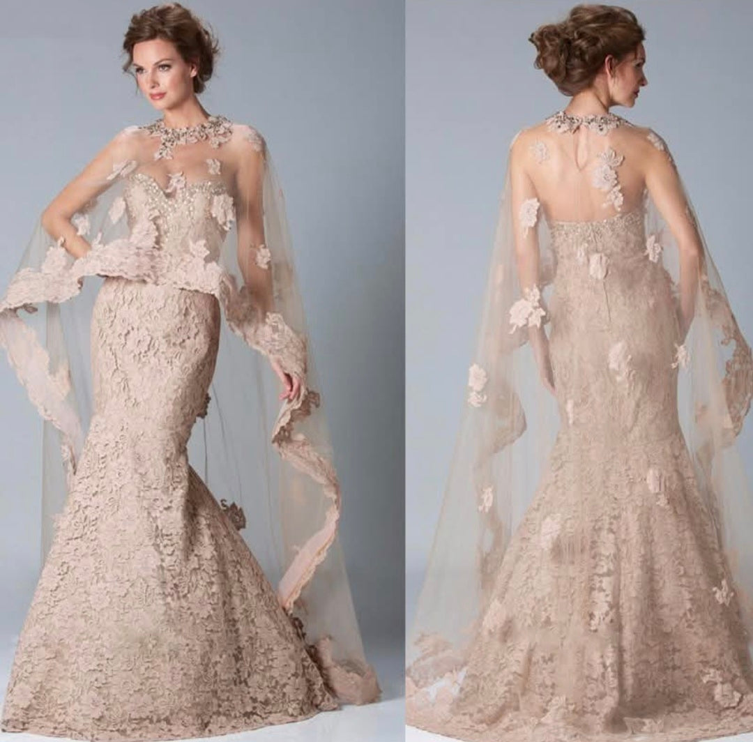 ชุดลูกไม้หรูสีนู้ด / Nude Lace Luxury Gown