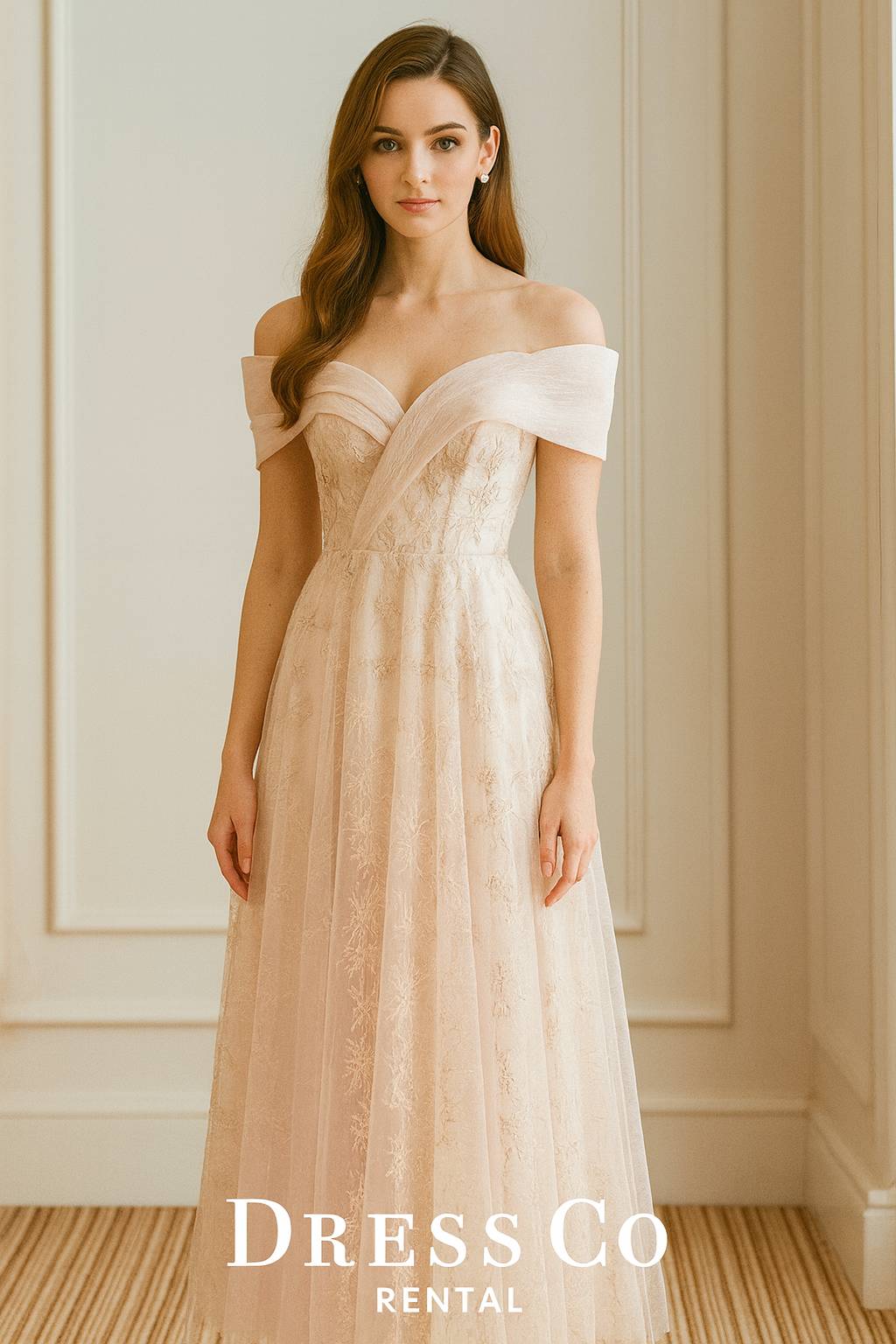 ชุดราตรีโทนสีพีชดีไซน์โบว์หน้า อกเปิดไหล่ ขายดี