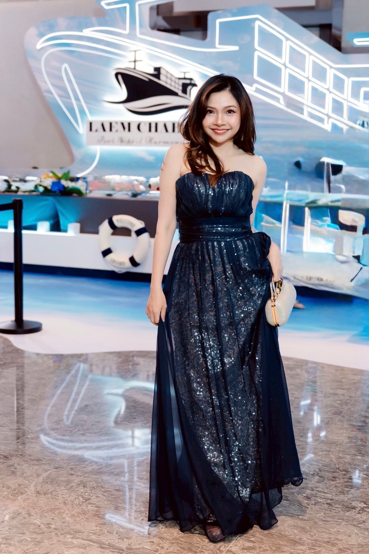 ชุดราตรีสุดหรู สำหรับงานเลี้ยงบริษัท ✨🥂