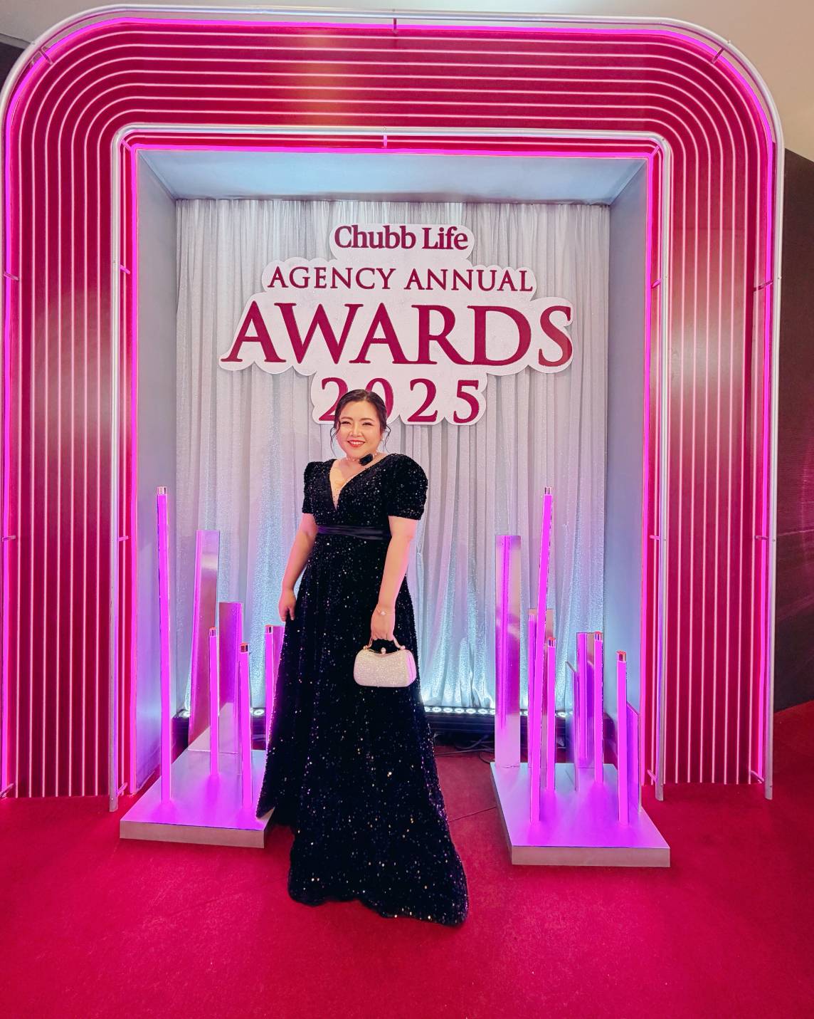 รีวิวลูกค้า AIA | ชุดราตรีสีดำหรู Elegant Black Evening Dress