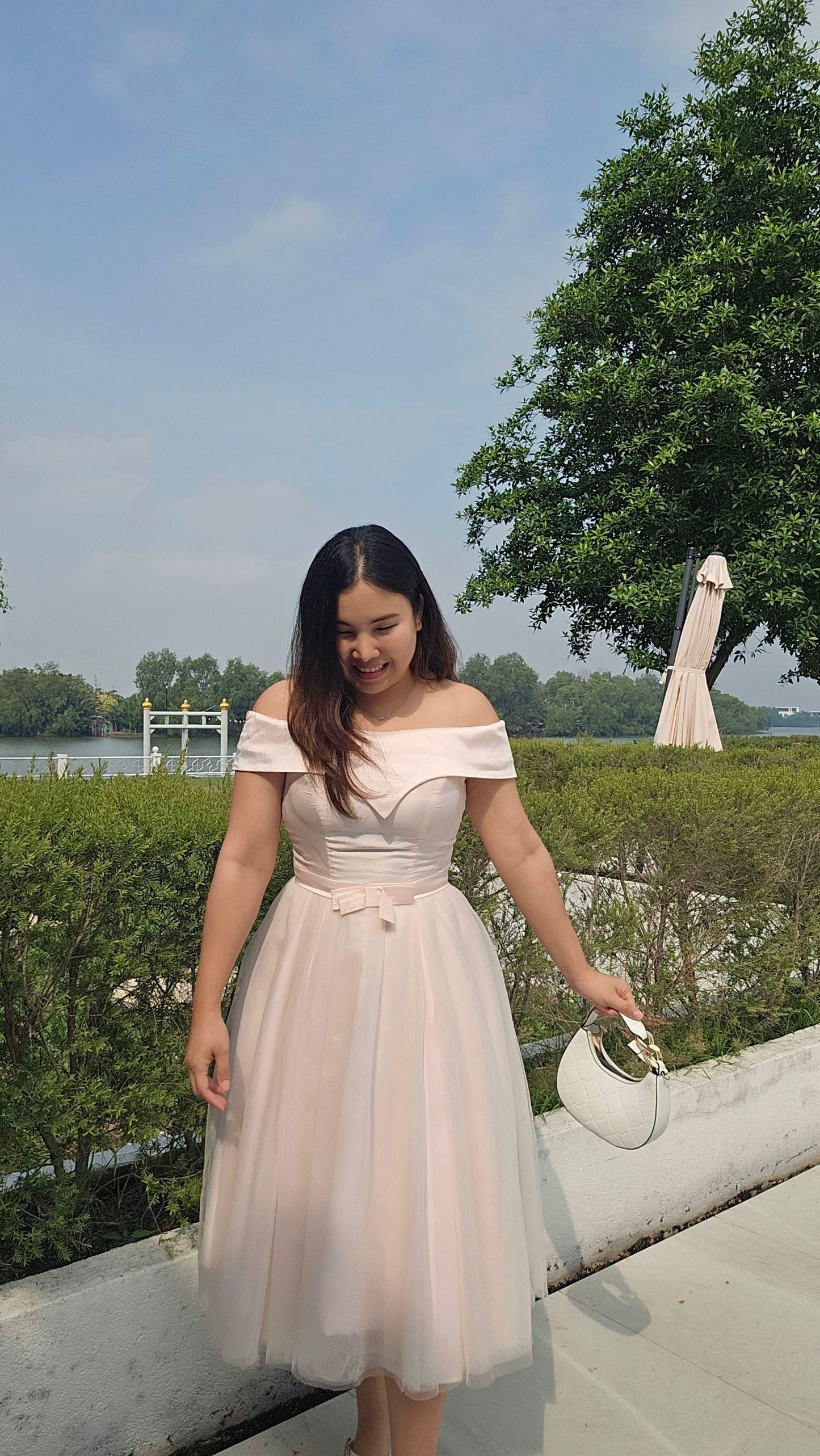 น้องกิ๊ก กับลุคหวานละมุนในงานแต่งที่กรุงเทพ