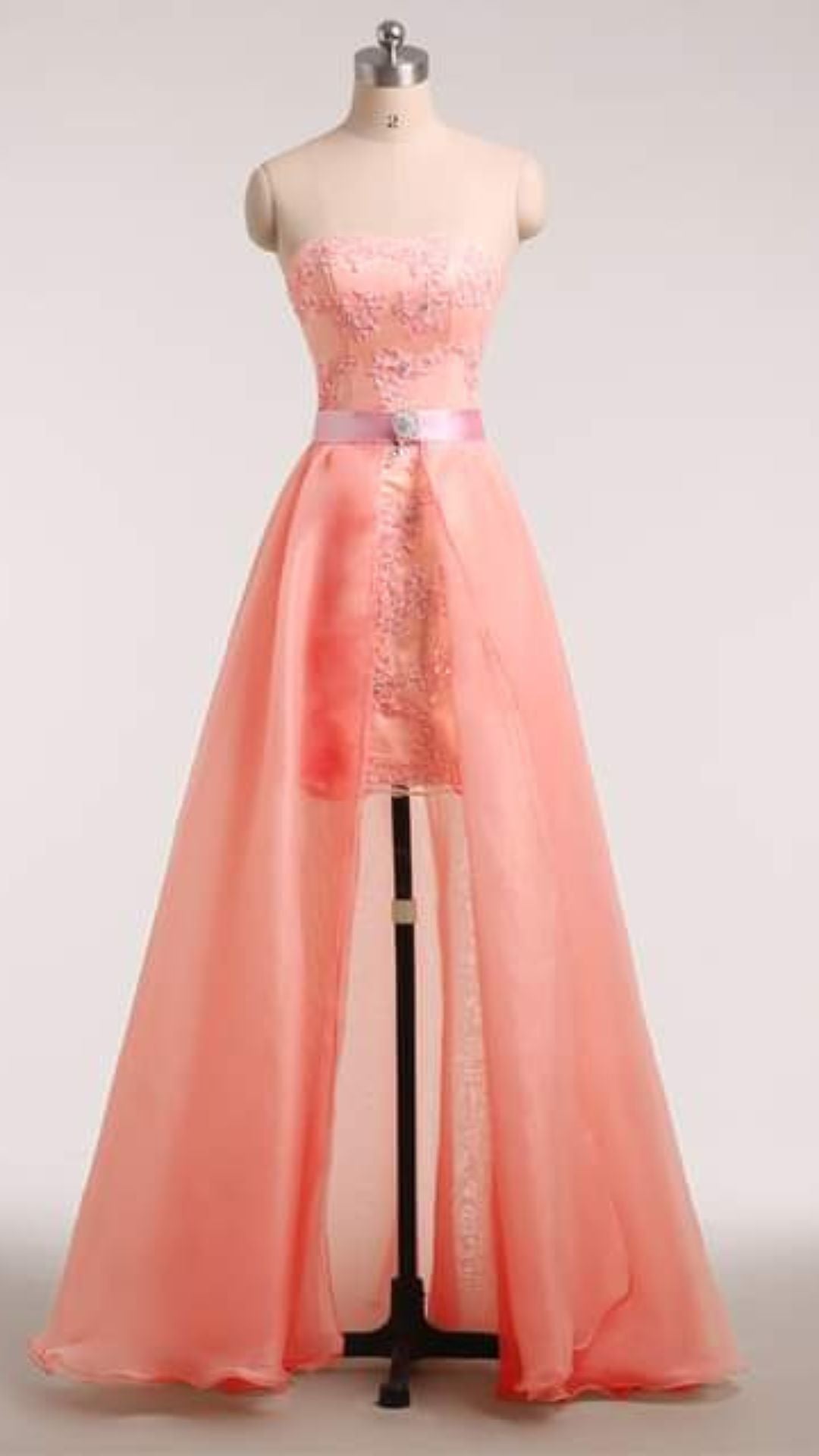 ชุดราตรีหน้าสั้นหลังยาว / Pink High-Low Lace Gown