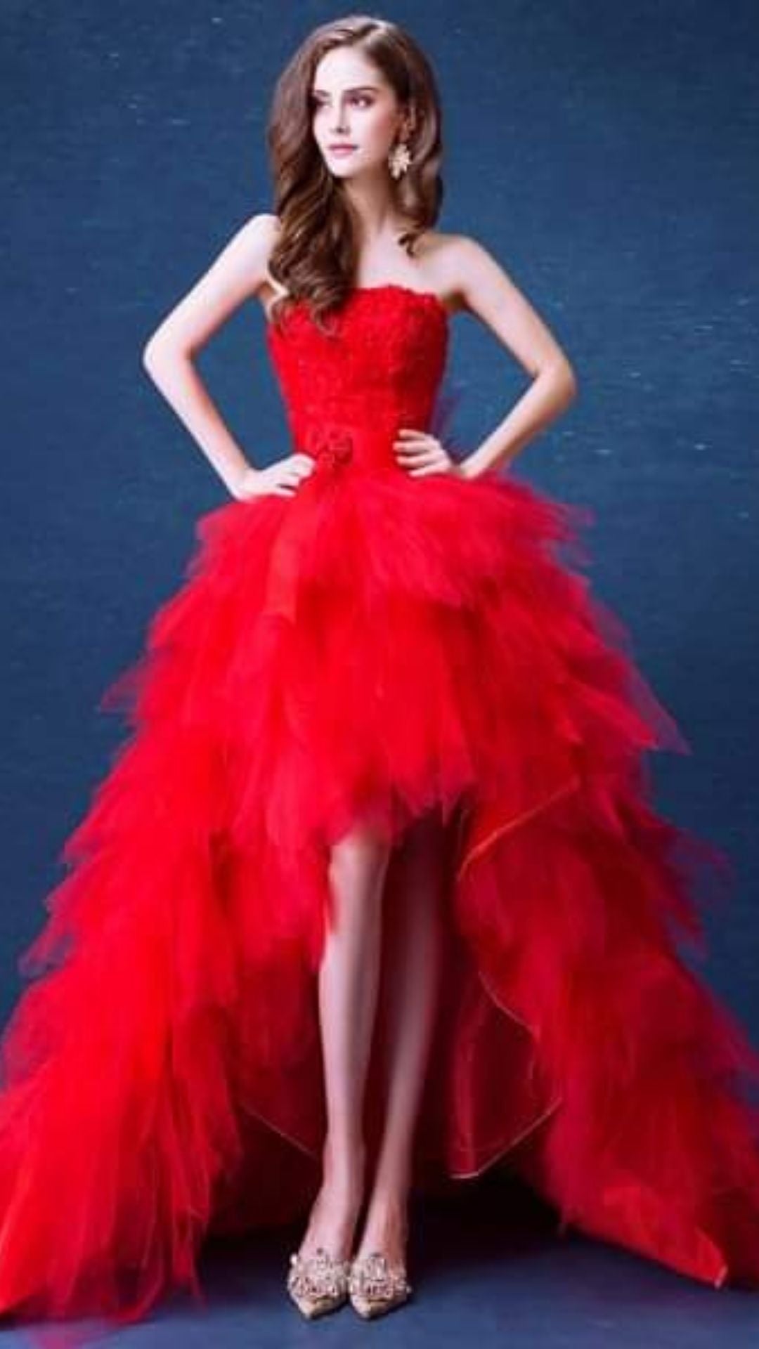 Red Ruffle Gown / ชุดราตรียาวไล่ระดับสีแดง