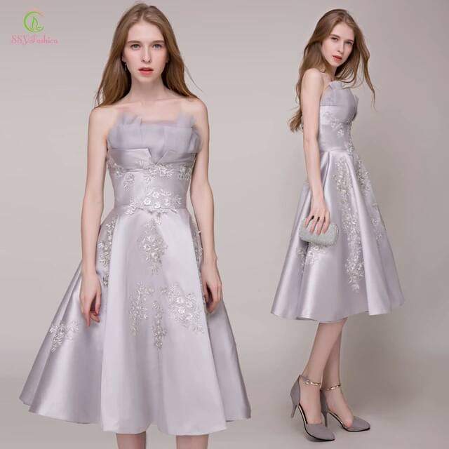 เดรสสีเทาเงินปักลายดอกไม้ ทรงสุภาพ หรูหรา/Silver Satin Floral Embroidered Dress – Elegant A-Line