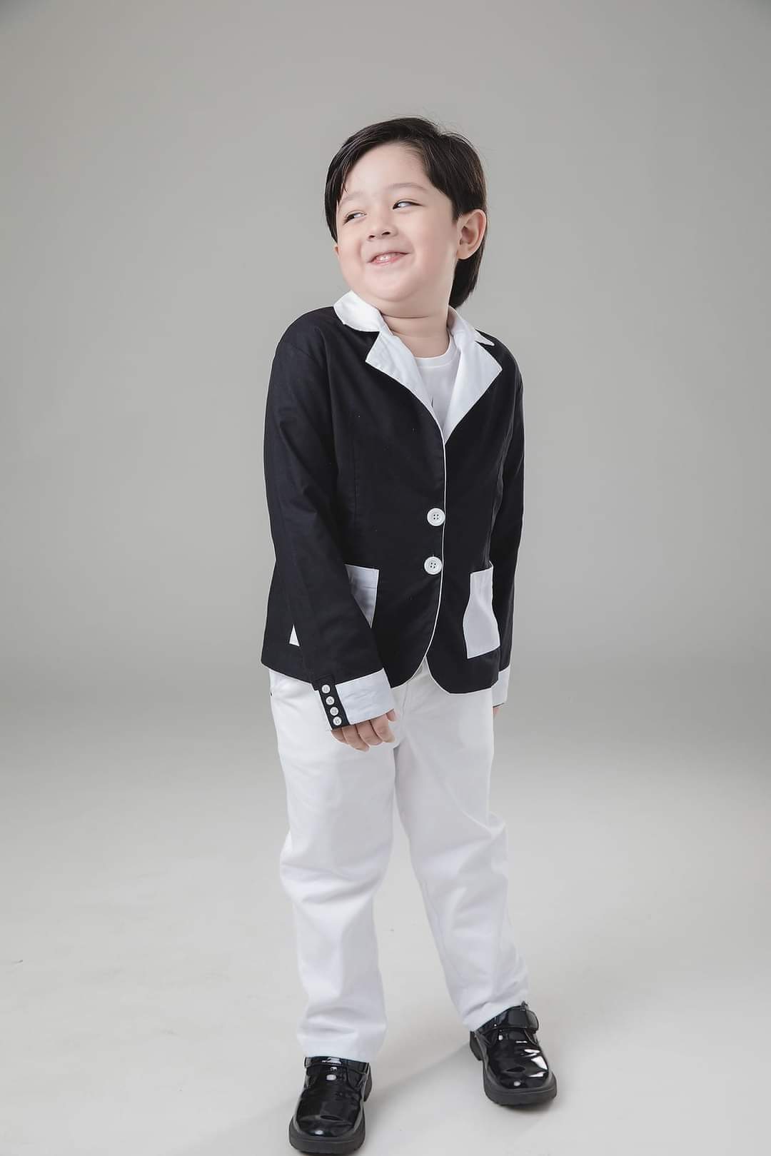 Reversible Kids Suit - Black &amp; White + White Pants