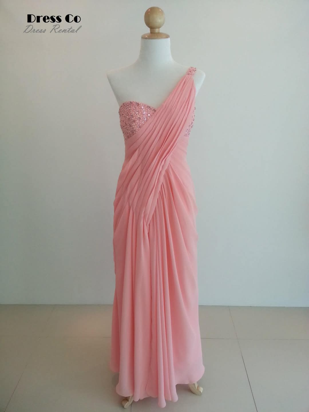 เดรสไหล่เฉียงระบาย / One Shoulder Pink Elegant Dress