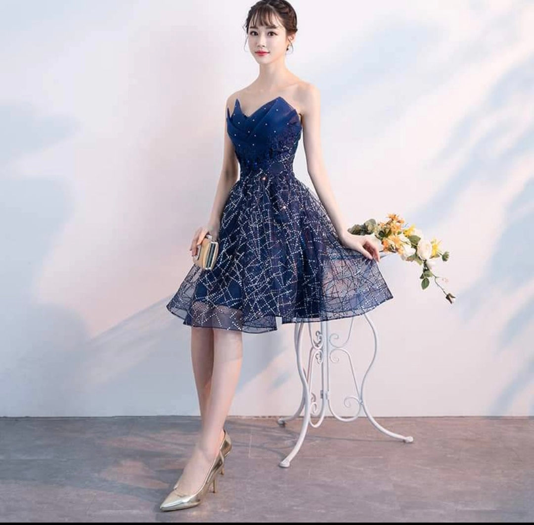 เดรสสายเดี่ยวทรงหัวใจ ลายพลุ / Navy Sweetheart Glitter Dress