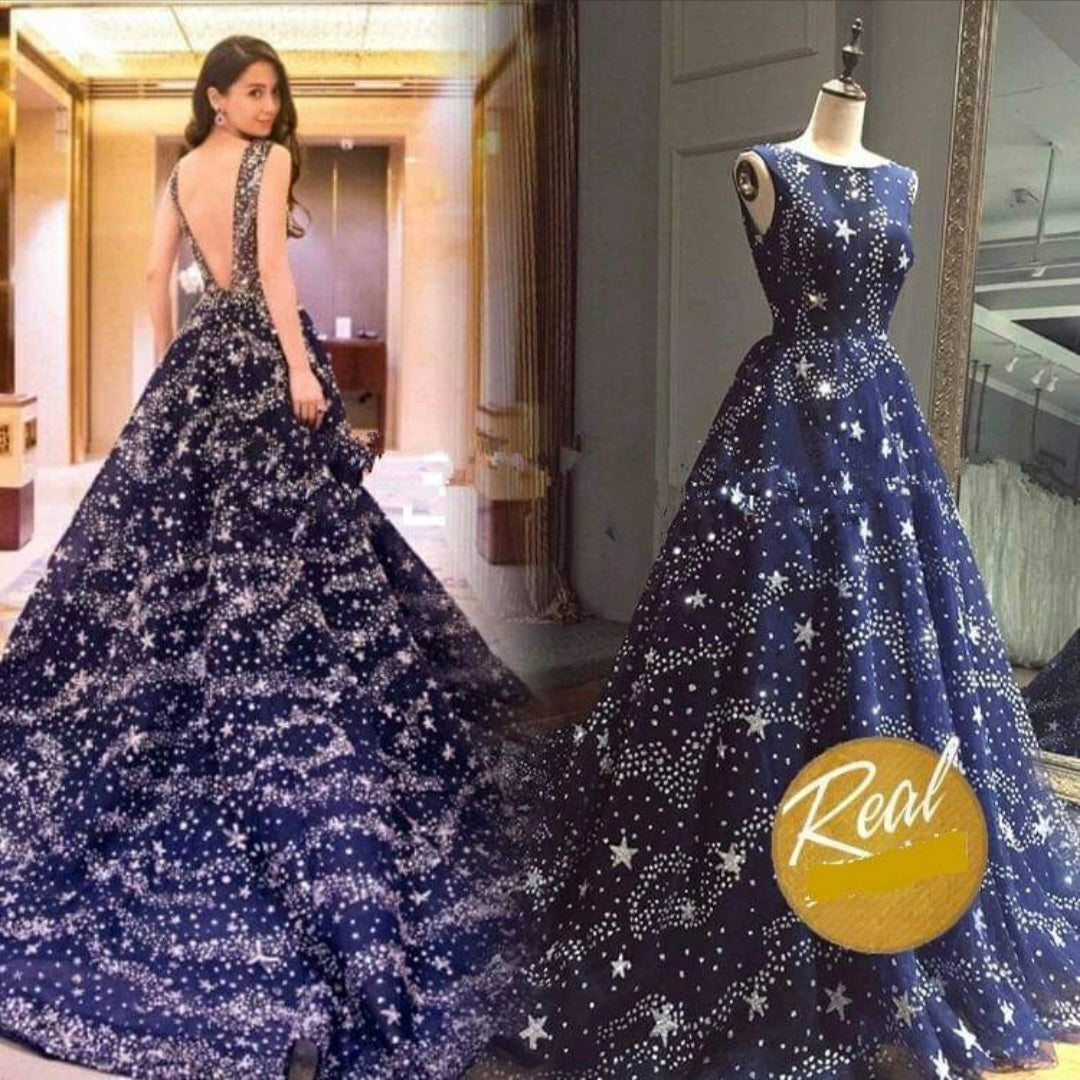 Navy Starry Night Open-Back Gown / ชุดเดรสดาวระยิบสีน้ำเงิน เปิดหลังหรู