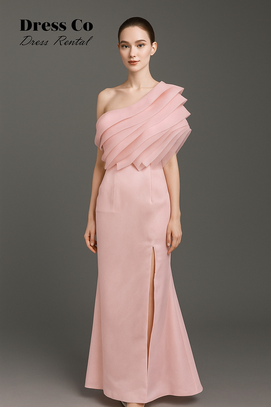 ชุดราตรีสีชมพูชั้นเลเยอร์ / Layered One-Shoulder Pink Dress