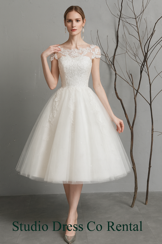 เดรสเจ้าสาวสั้นลูกไม้ออฟไหล่ – White Lace Bridal Short Dress