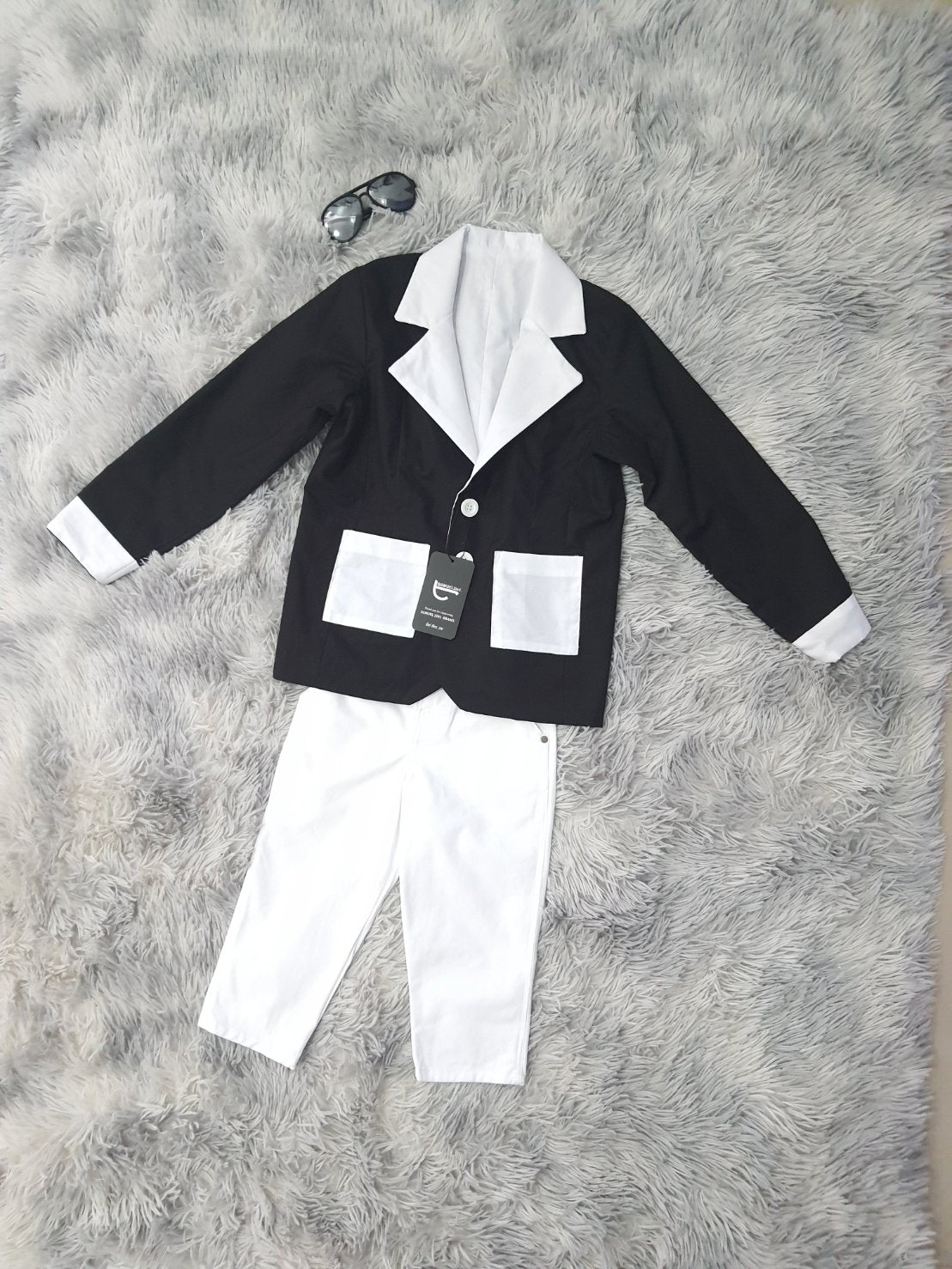 Reversible Kids Suit - Black &amp; White + White Pants