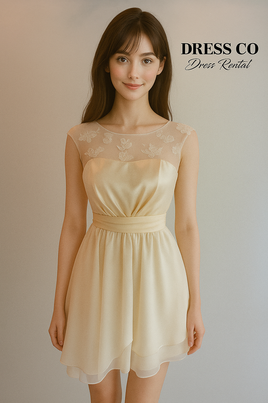 เดรสไอวอรี่ลูกไม้ช่วงอก | Ivory Floral Lace Overlay Dress